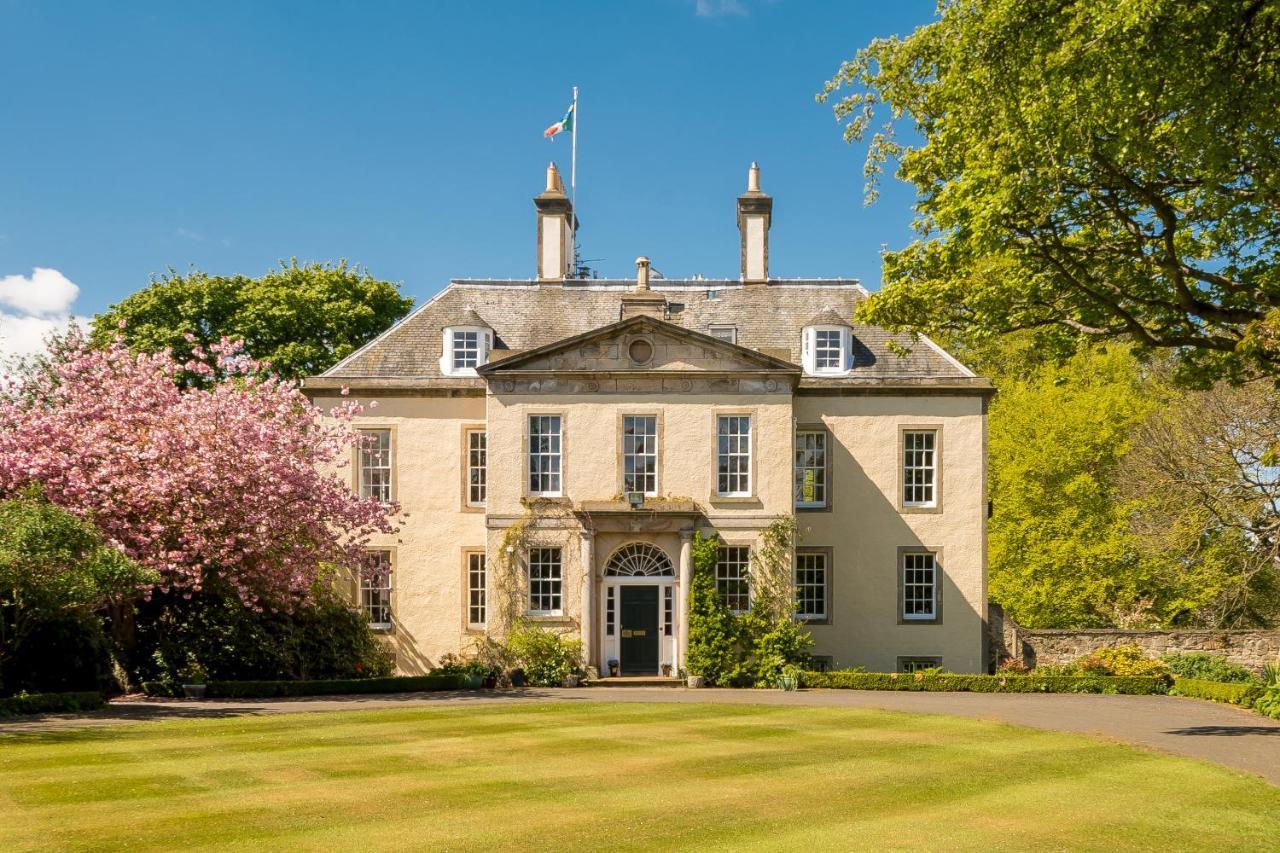 Luxury Oasis hen house in Edinburgh