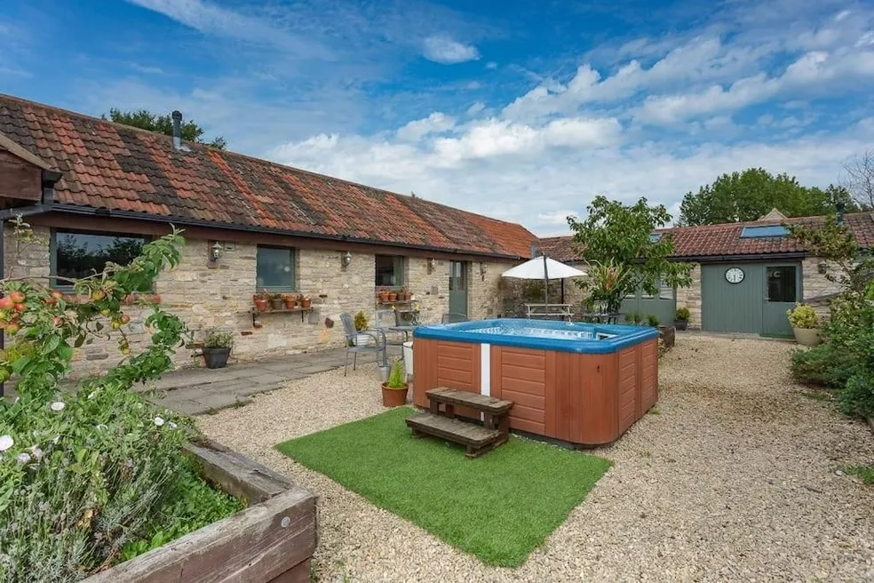 The Apple Barn, hen house near Bath