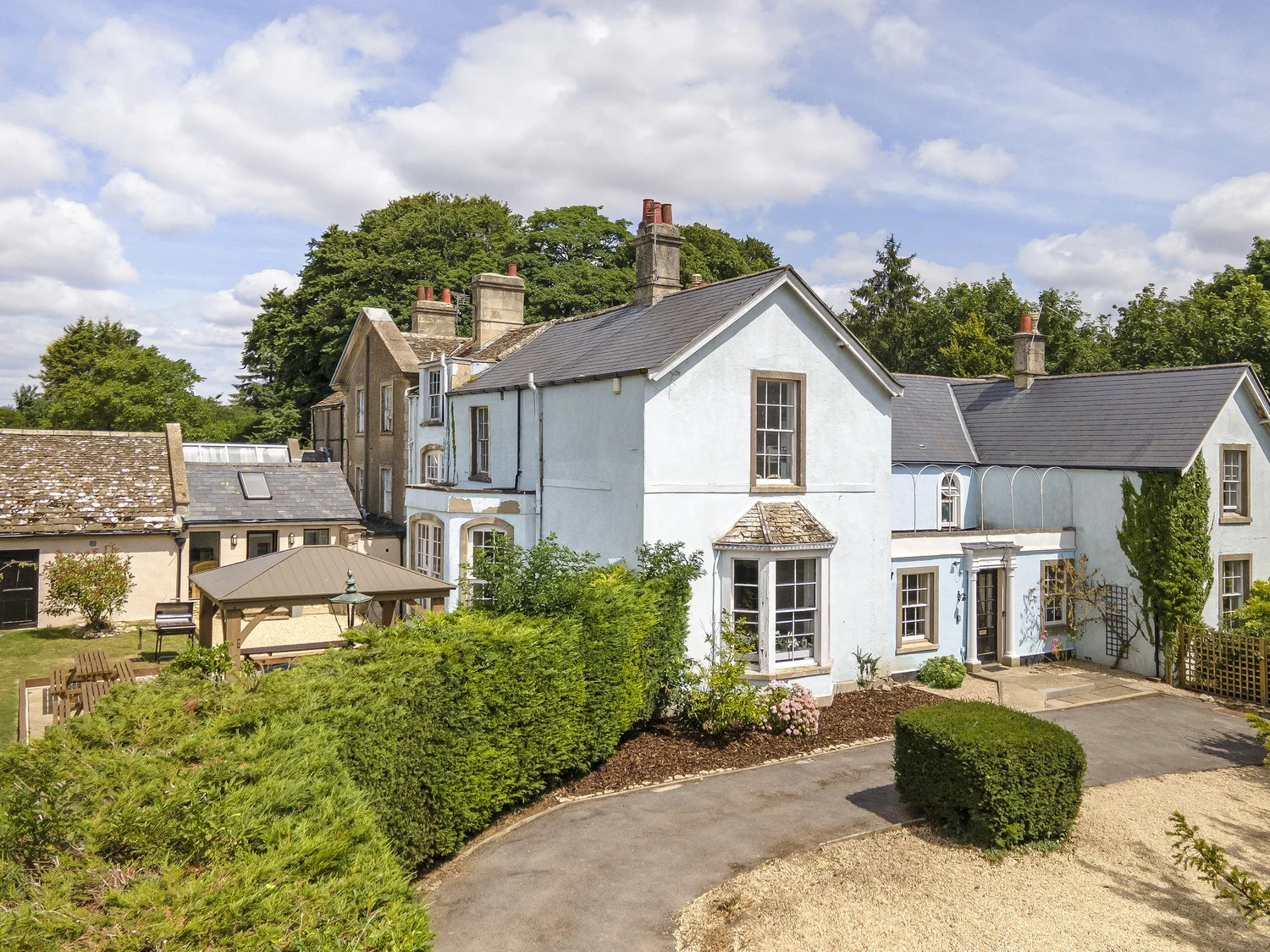 Pale-blue Cotswold country house for a hen party